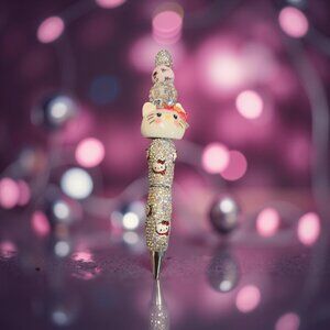 Hello Kitty Rhinestone writing Pen!~ Very Cute!!